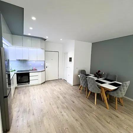 Ks Luxury Apartamento Sarandë