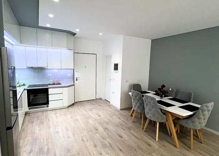 Ks Luxury Apartamento Sarandë